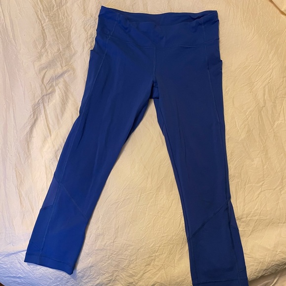 Lulu lemon Size 8 blue cropped tights - Picture 1 of 3